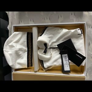 Versace 2 piece baby set 0-3 month
